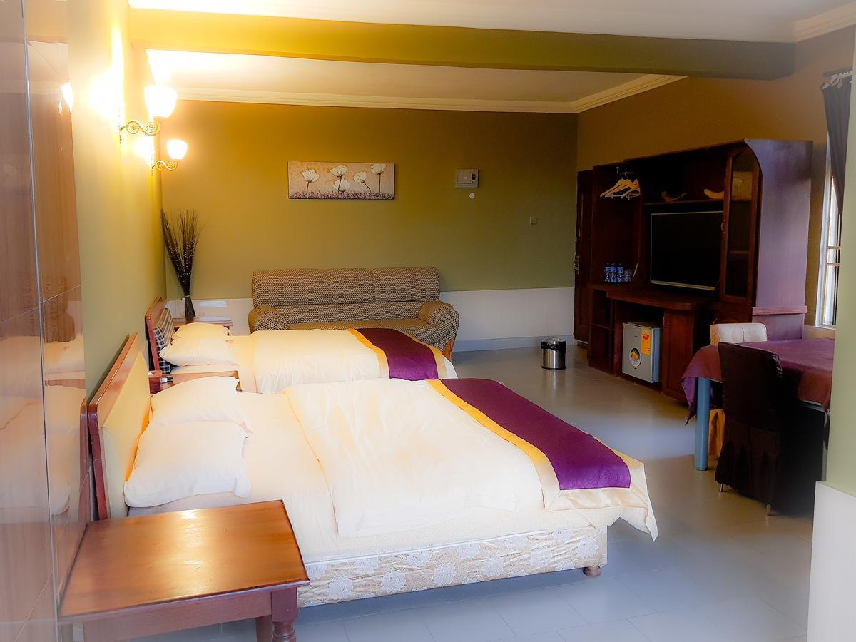 Sweet Garden Hotel Кумаси Экстерьер фото