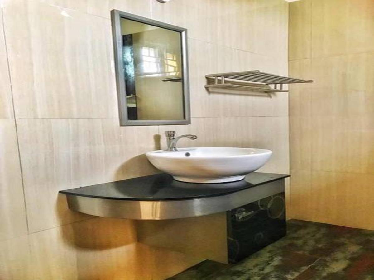 Sweet Garden Hotel Кумаси Экстерьер фото